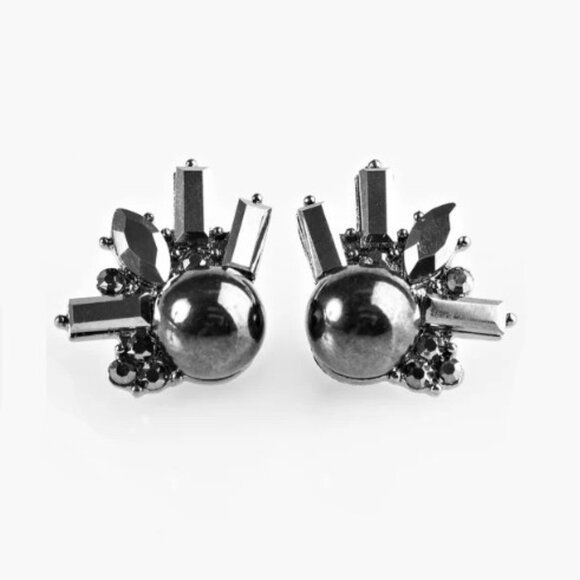 PAPARAZZI “Radical Radiance” Black Metallic Studs, Stocking Stuffer – NWT - Picture 6 of 13